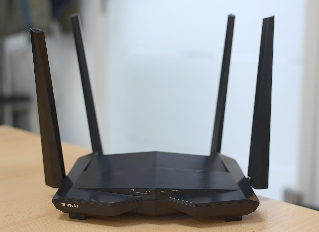 Беспроводной маршрутизатор Tenda 1200MBPS AC10