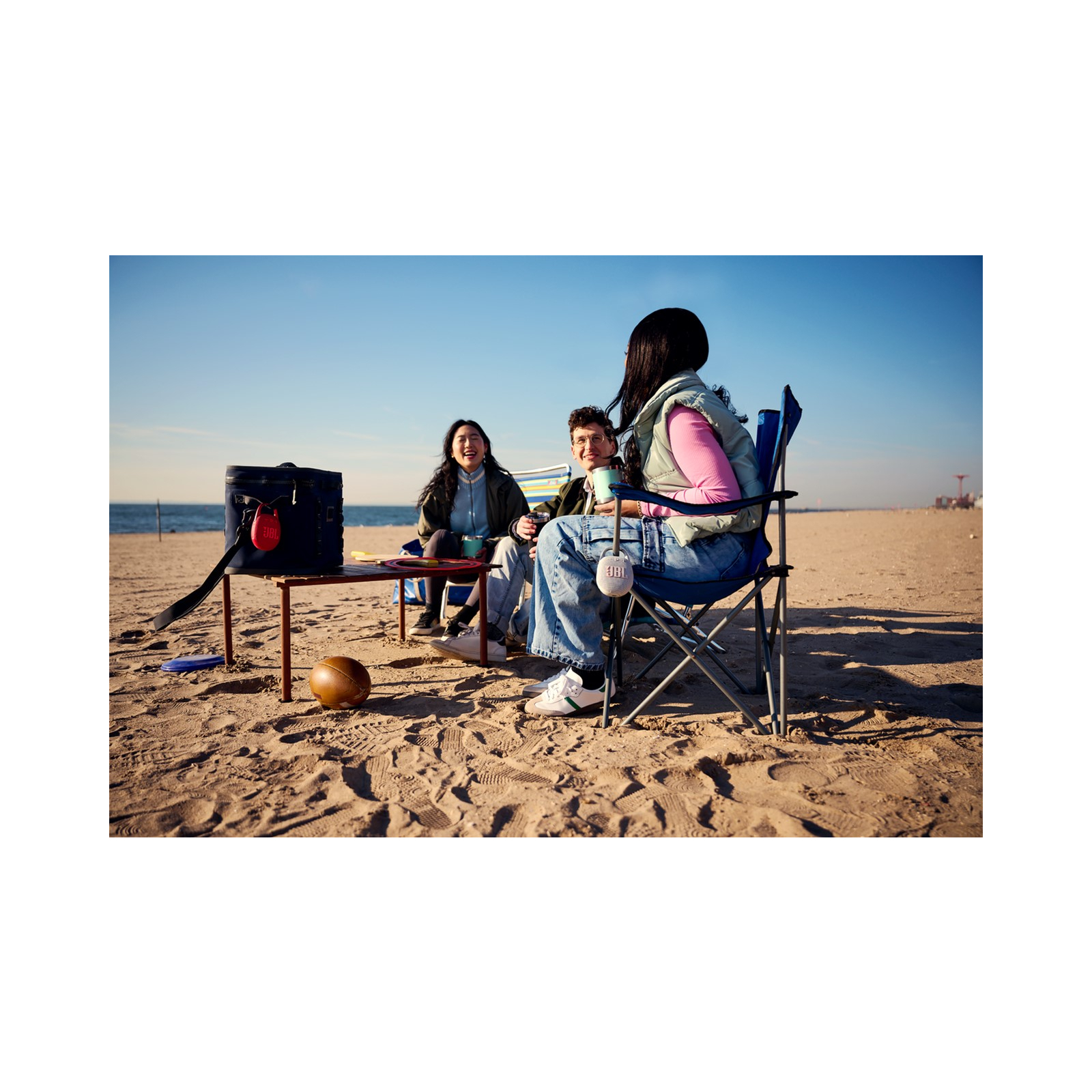 Беспроводная колонка JBL CLIP 5 белый (JBLCLIP5WHT)