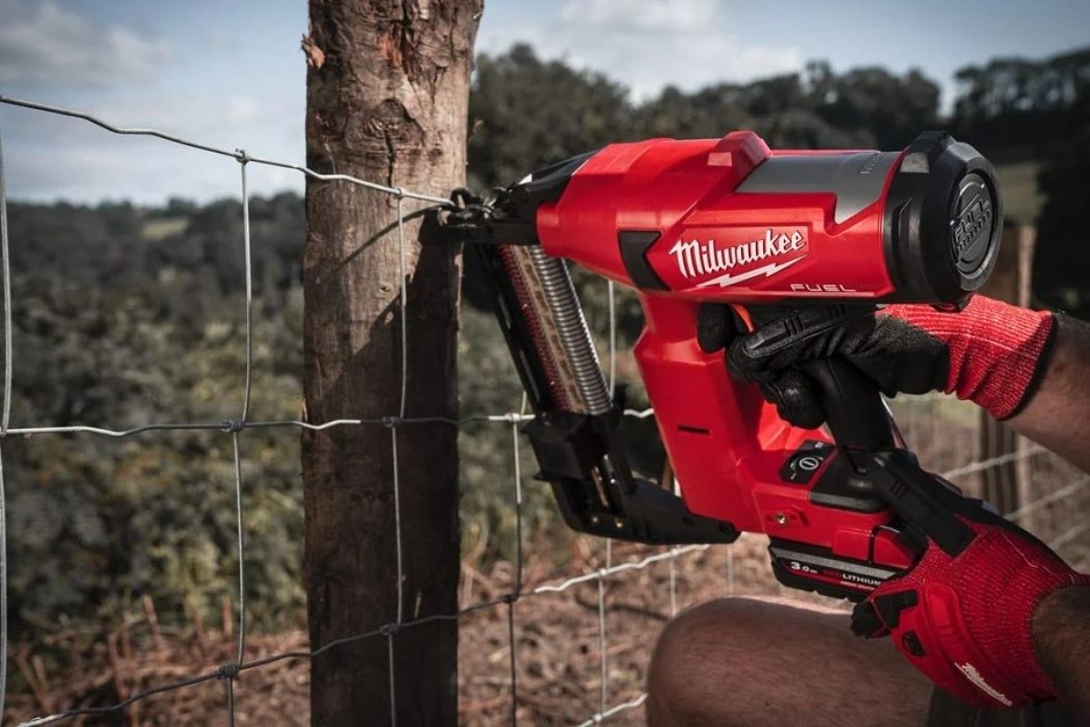 Аккумуляторный степлер Milwaukee M18 FFUS-0C (4933479834)