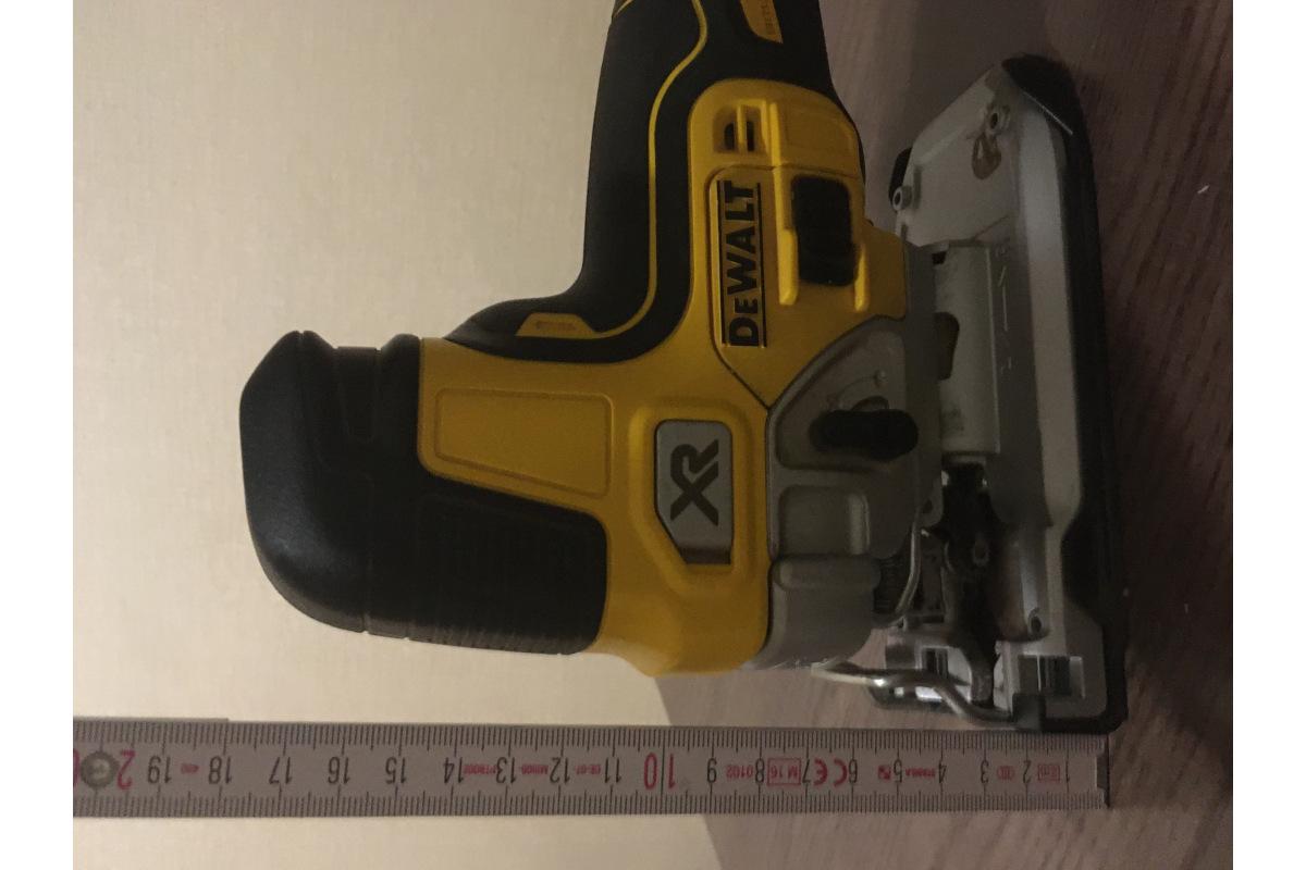 Дрель-шуруповерт DeWalt DCS335N-XJ