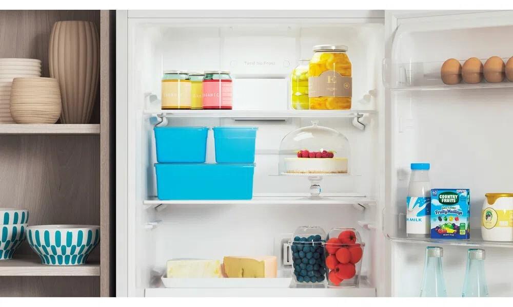 Холодильник Indesit ITR 4160 W