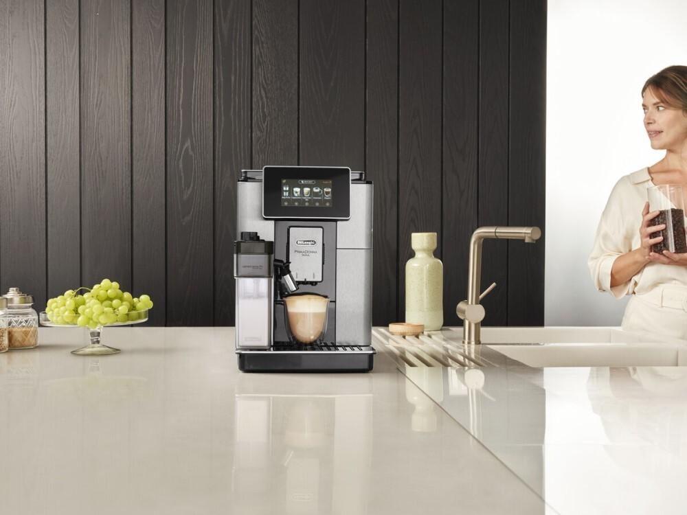 Кофемашина DeLonghi ECAM610.75.MB (0132217055)