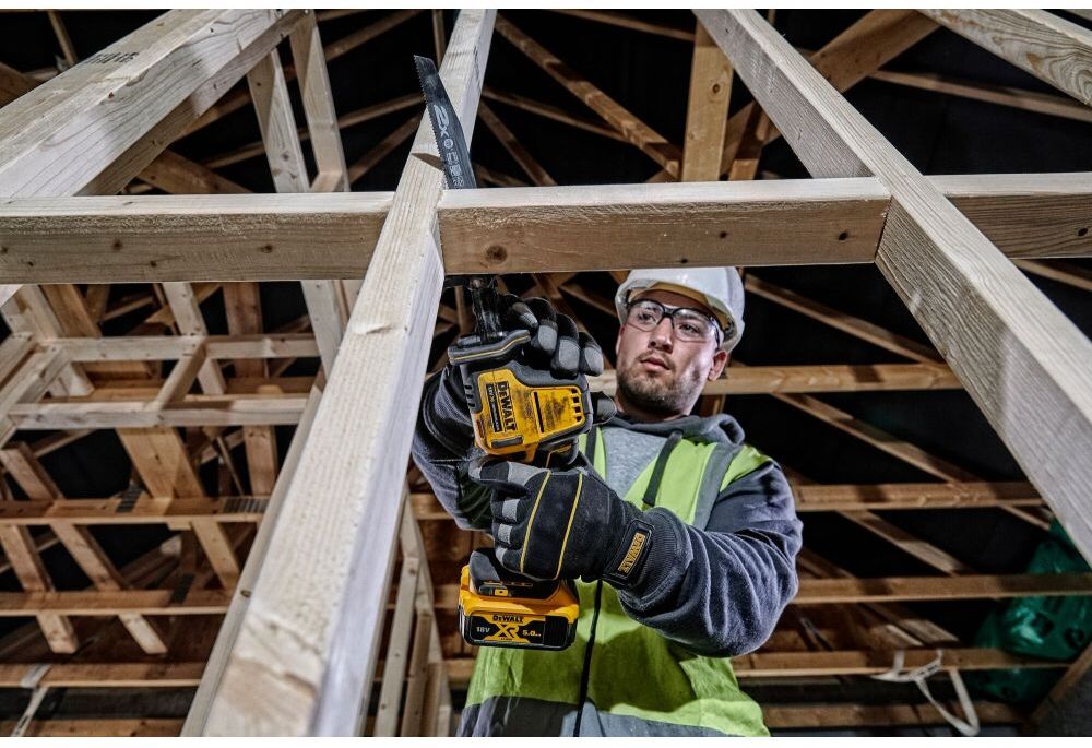 Сабельная пила DeWalt DCS369P2-QW