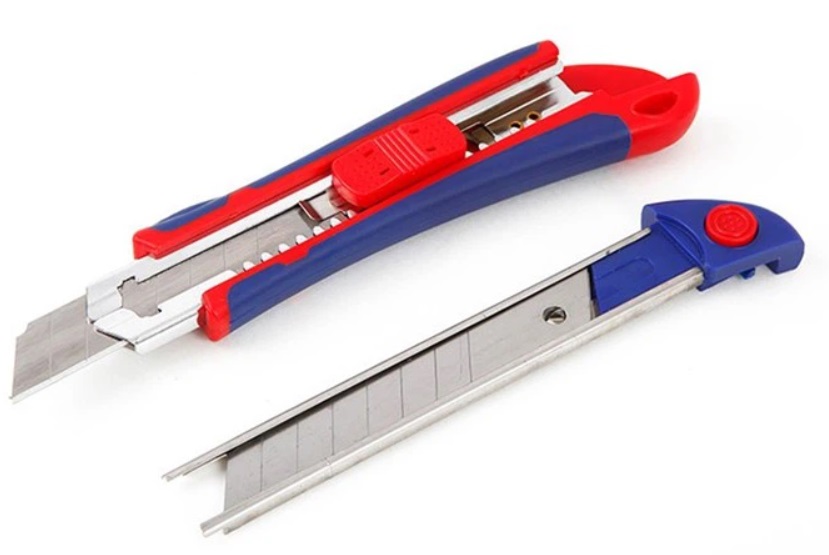 Нож строительный WorkPro WP212010