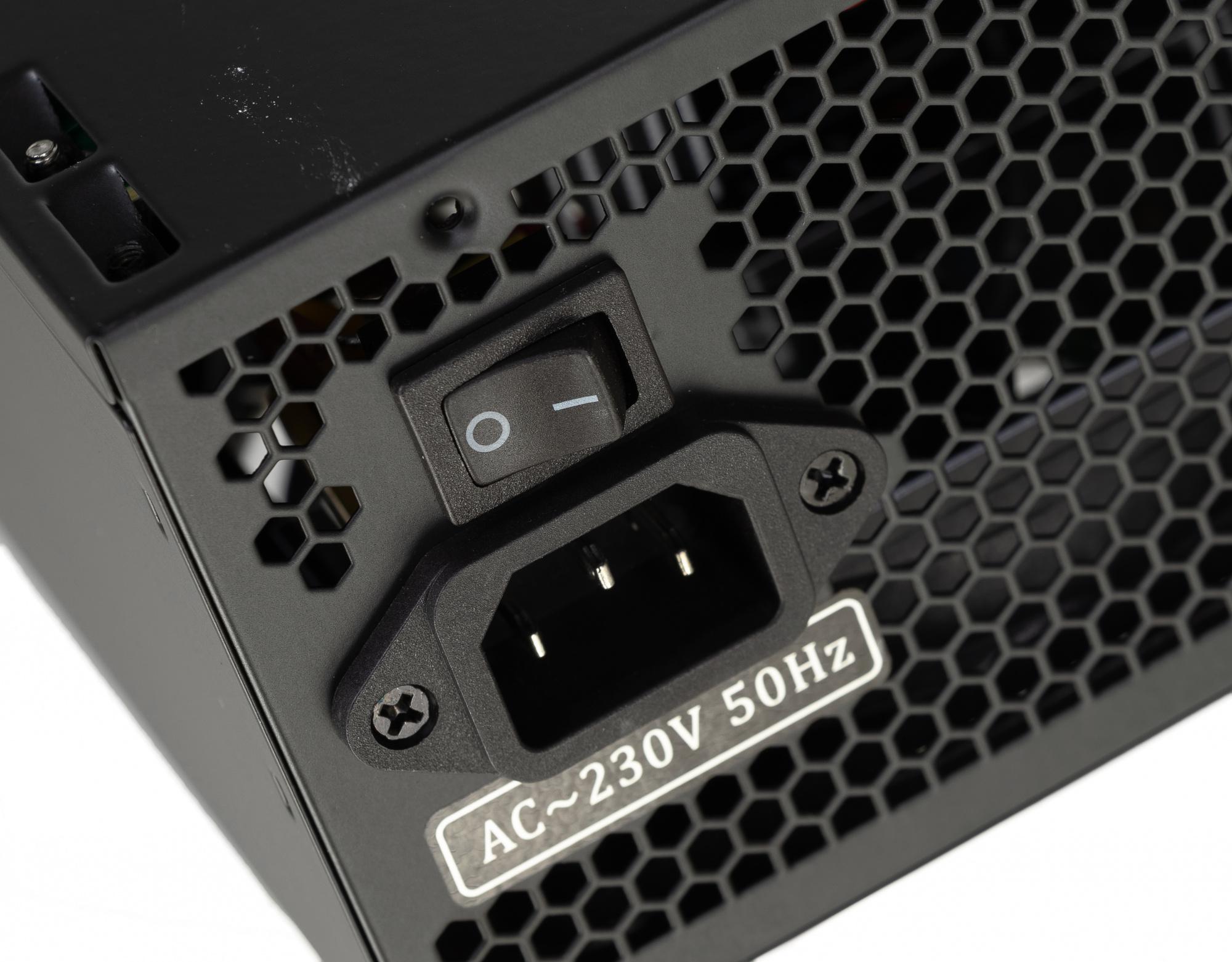 Блок питания Accord ACC-650W-NP