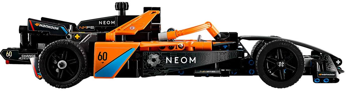 Конструктор Lego Technic Гоночный автомобиль NEOM McLaren Formula E (42169)