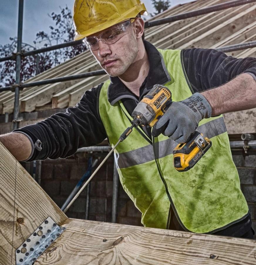 Шуруповерт DeWalt DCF887NT