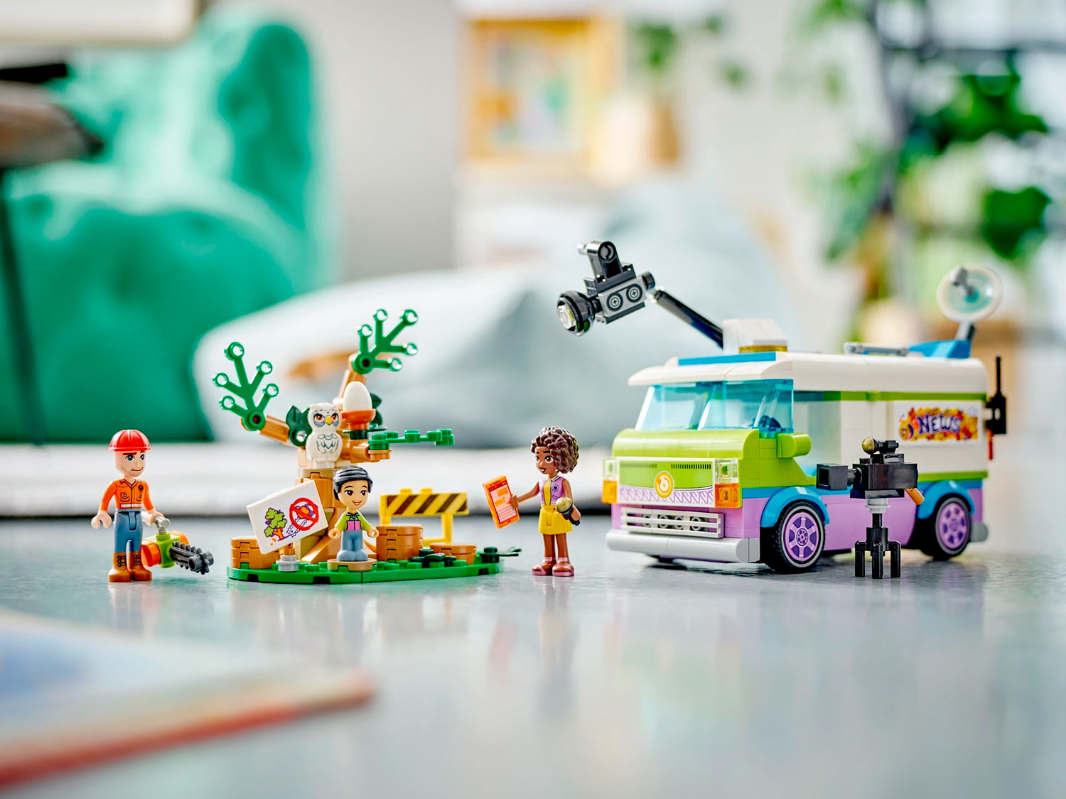Конструктор Lego Friends Фургон отдела новостей (41749)
