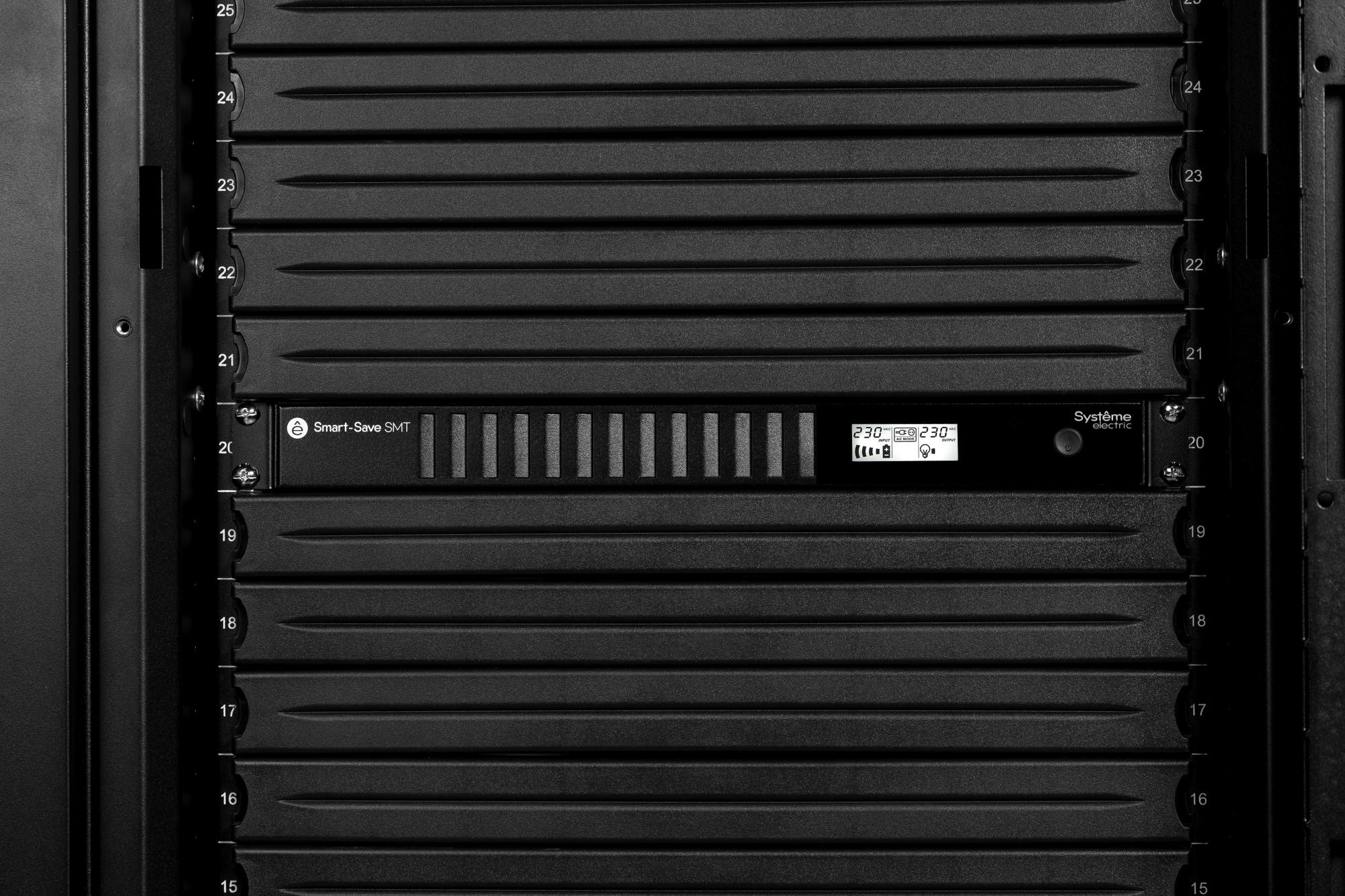 Источник бесперебойного питания Systeme Electric SMT 450Вт 750ВА черный (SMTSE750RMI1U)