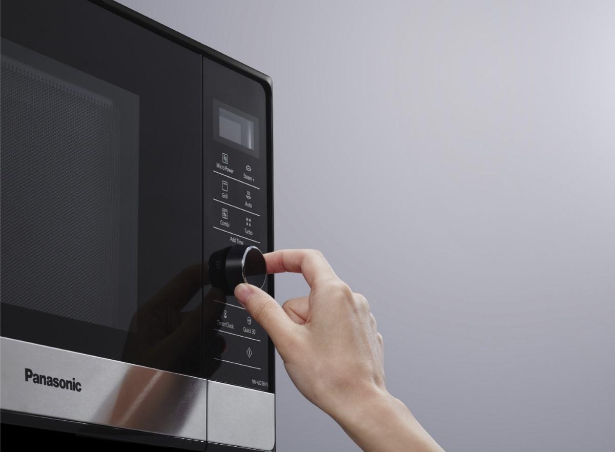 Микроволновая печь Panasonic NN-GD38HSZPE черный/нержавеющая сталь