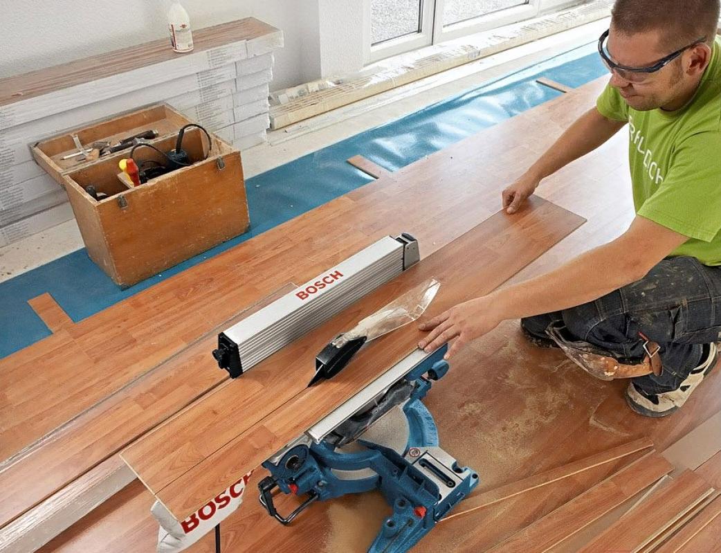 Торцовочная пила Bosch GTM 12 JL Professional (0601B15001)