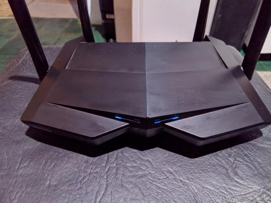 Беспроводной маршрутизатор Tenda 1200MBPS AC10