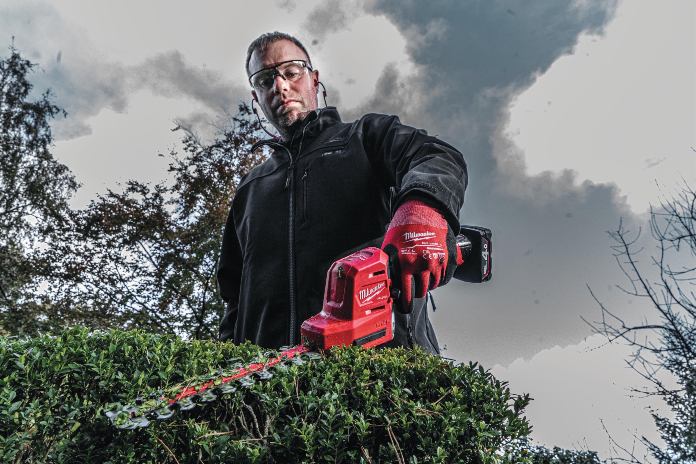 Кусторез Milwaukee M12 FHT20-0 (4933479675)