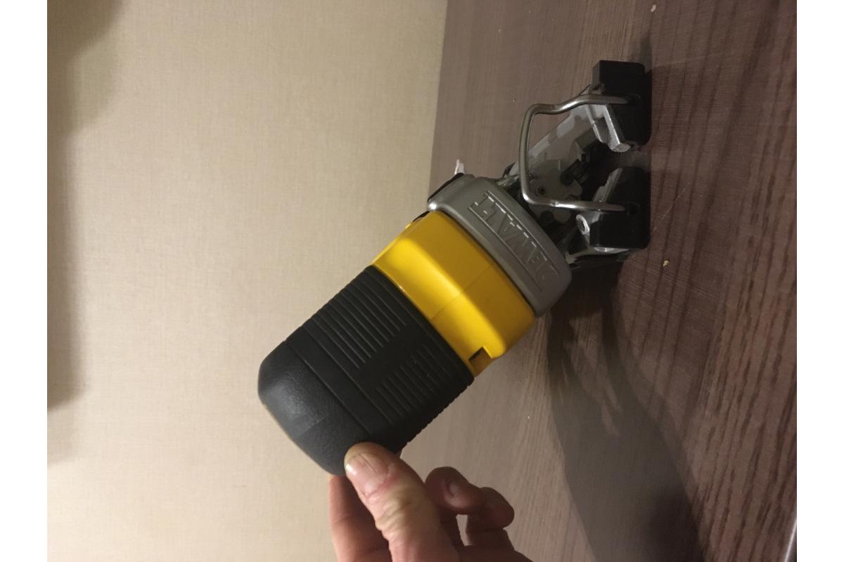 Дрель-шуруповерт DeWalt DCS335N-XJ