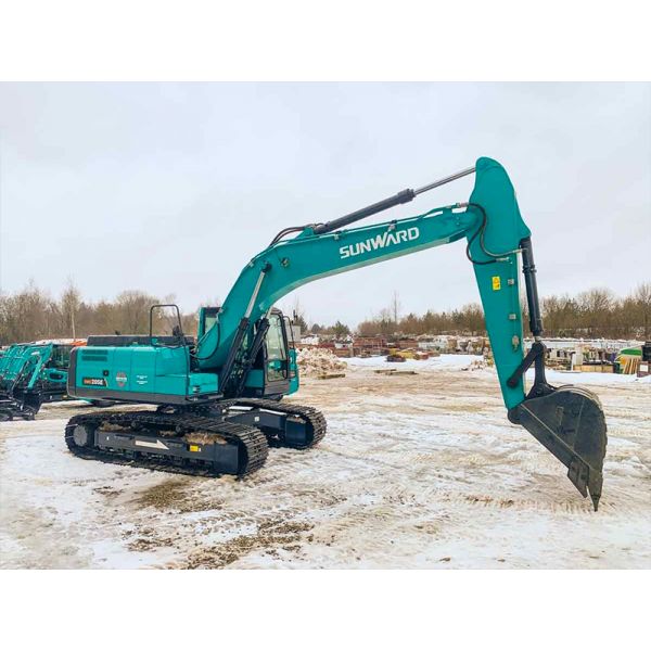 Среднеразмерный экскаватор Sunward SWE205E