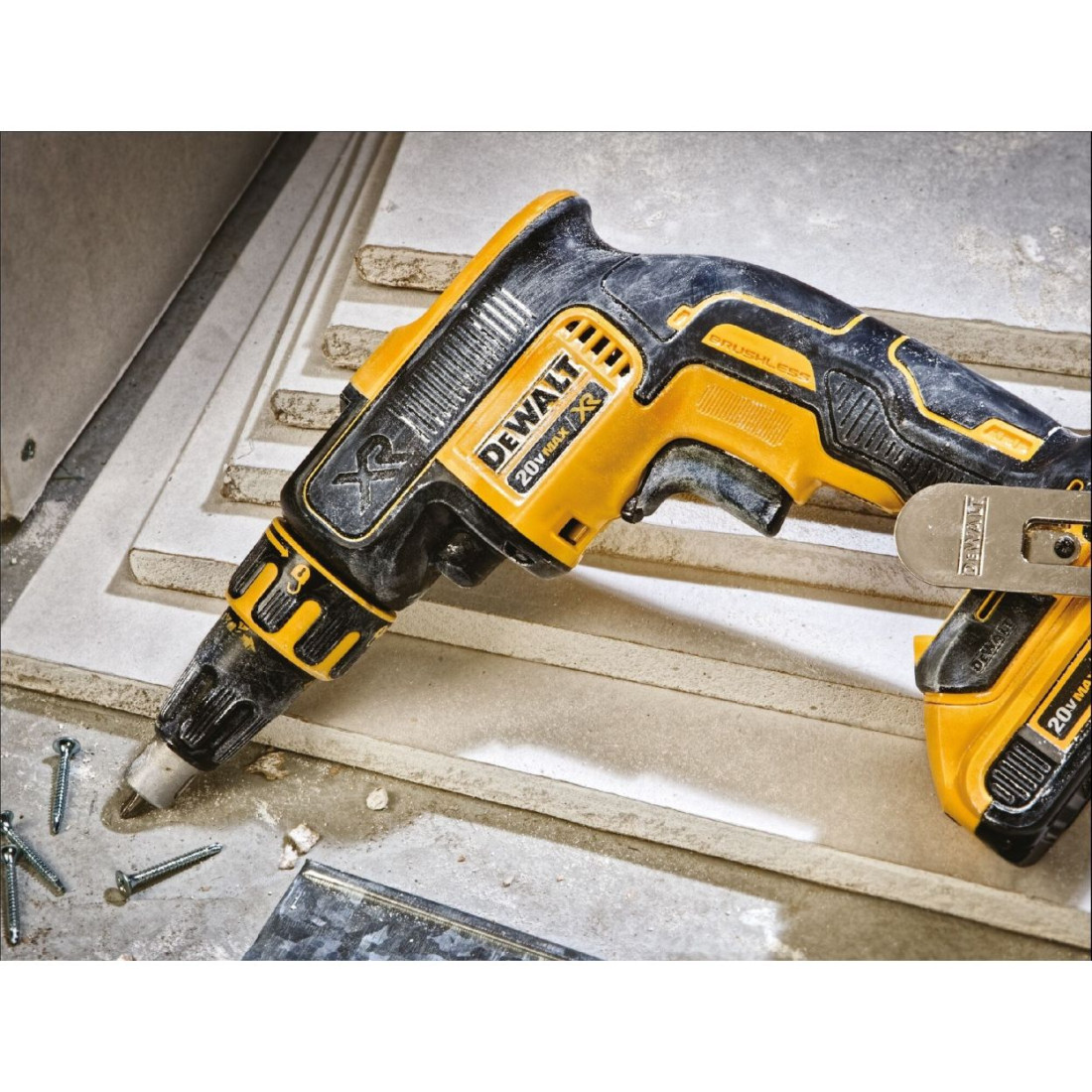 Шуруповерт DeWalt DCF620N-XJ
