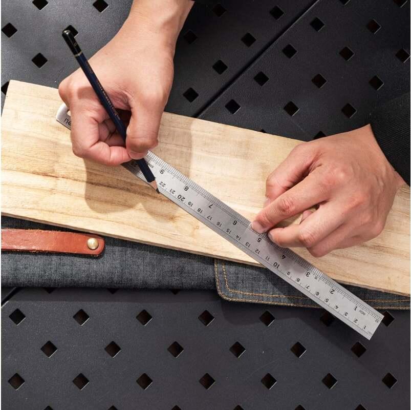 Линейка строительная Deli DL8030Y