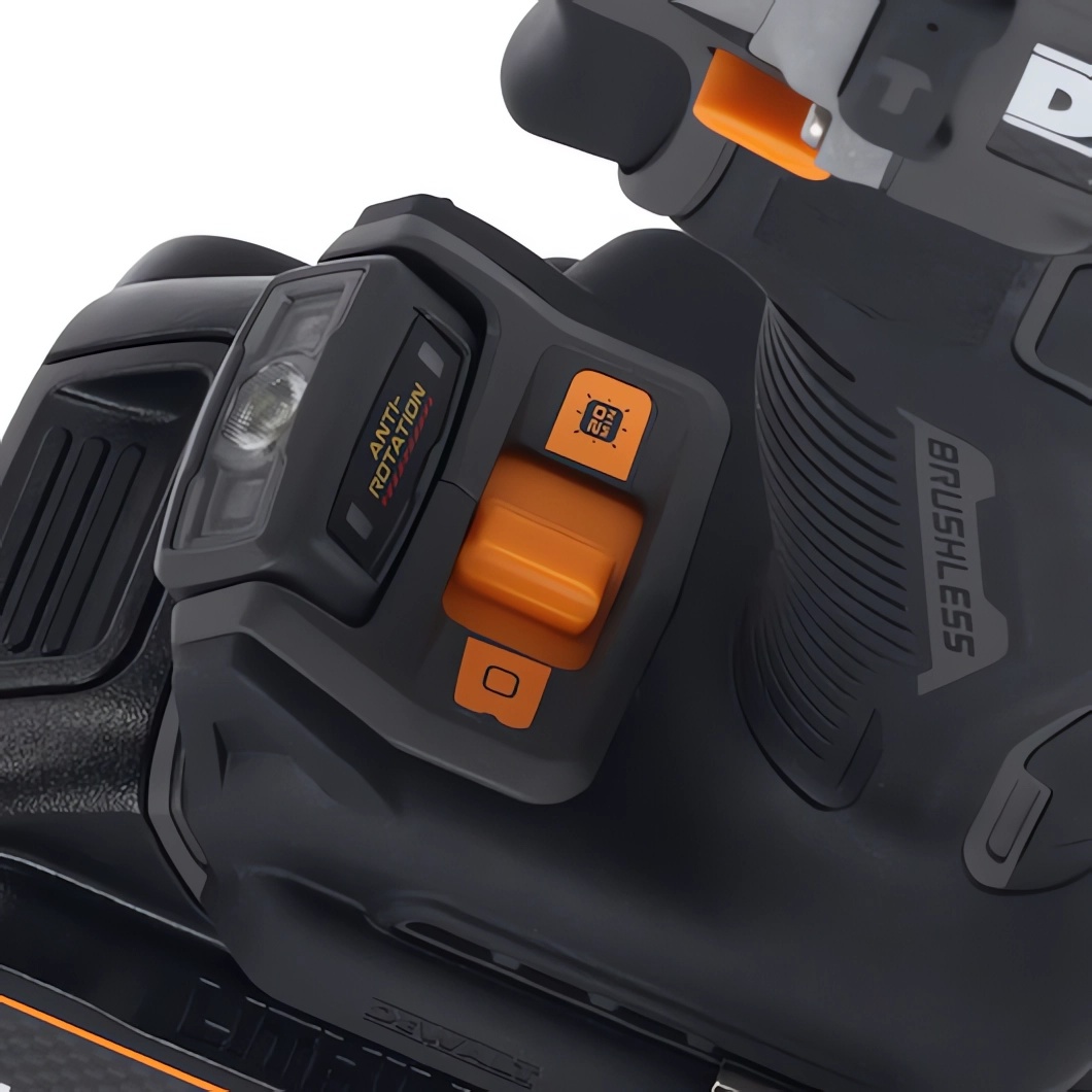 Дрель-шуруповерт DeWalt DCD85MM1T-QW