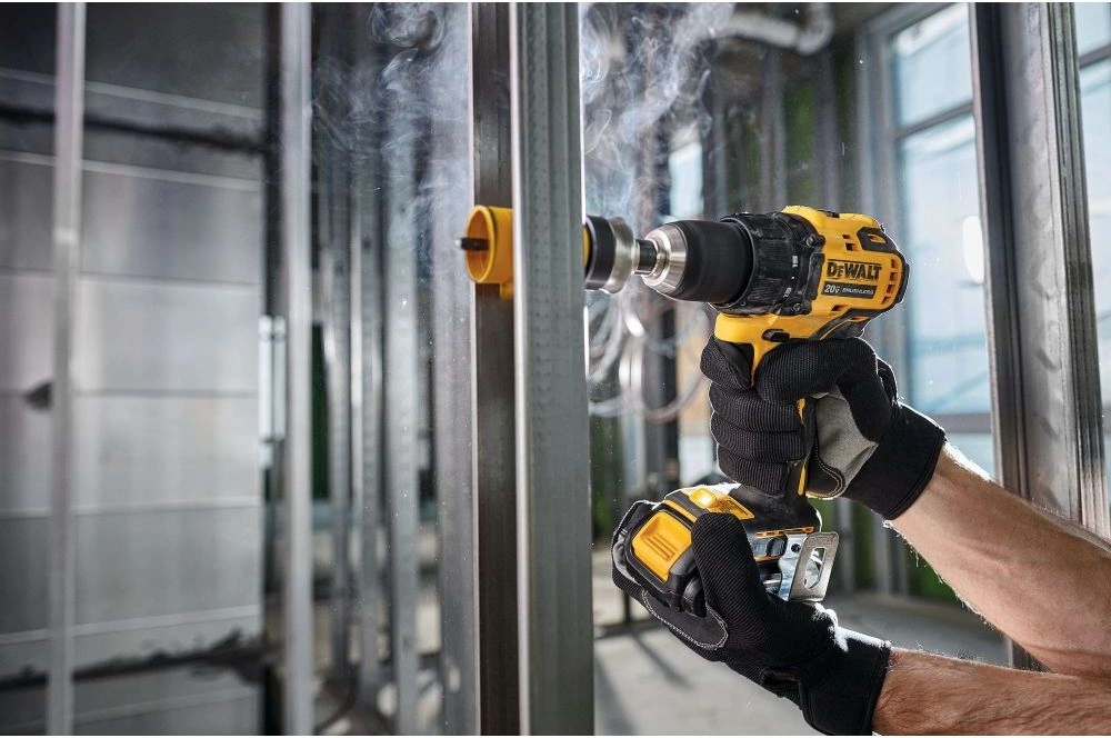 Дрель-шуруповерт DeWalt DCD708D2T (DCD708D2T-QW)