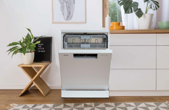 Посудомоечная машина Gorenje GS643C90W белый