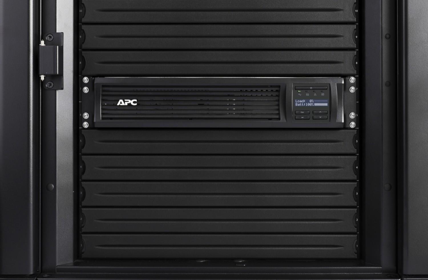 Источник бесперебойного питания APC Smart-UPS черный (SMT2200RMI2UC)