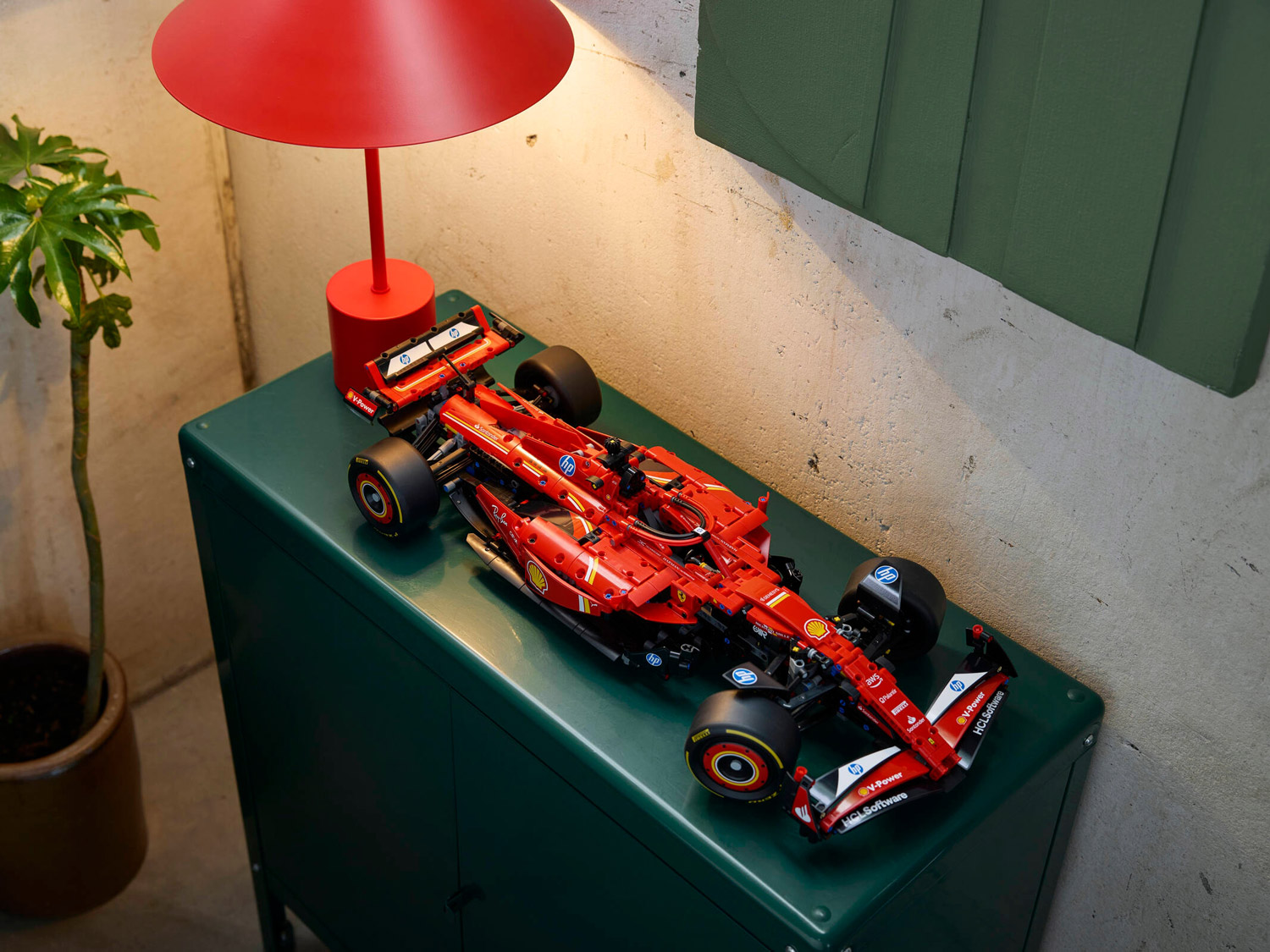 Конструктор Lego Technic Гоночный автомобиль Ferrari SF-24 F1 (42207)