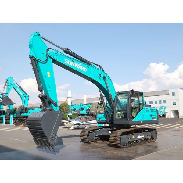 Среднеразмерный экскаватор Sunward SWE205E