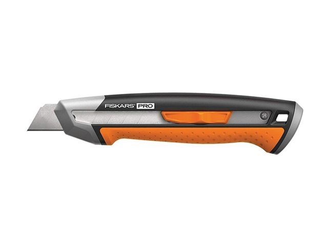 Нож с выдвижным, сменным лезвием18мм CarbonMax FISKARS (подходят лезвия: 1027232)