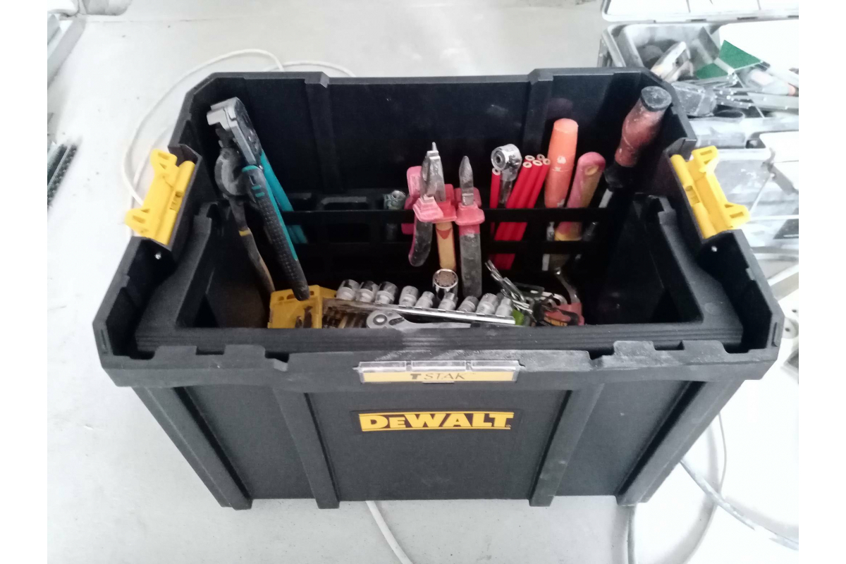 Ящик для инструментов DeWalt DWST1-71228
