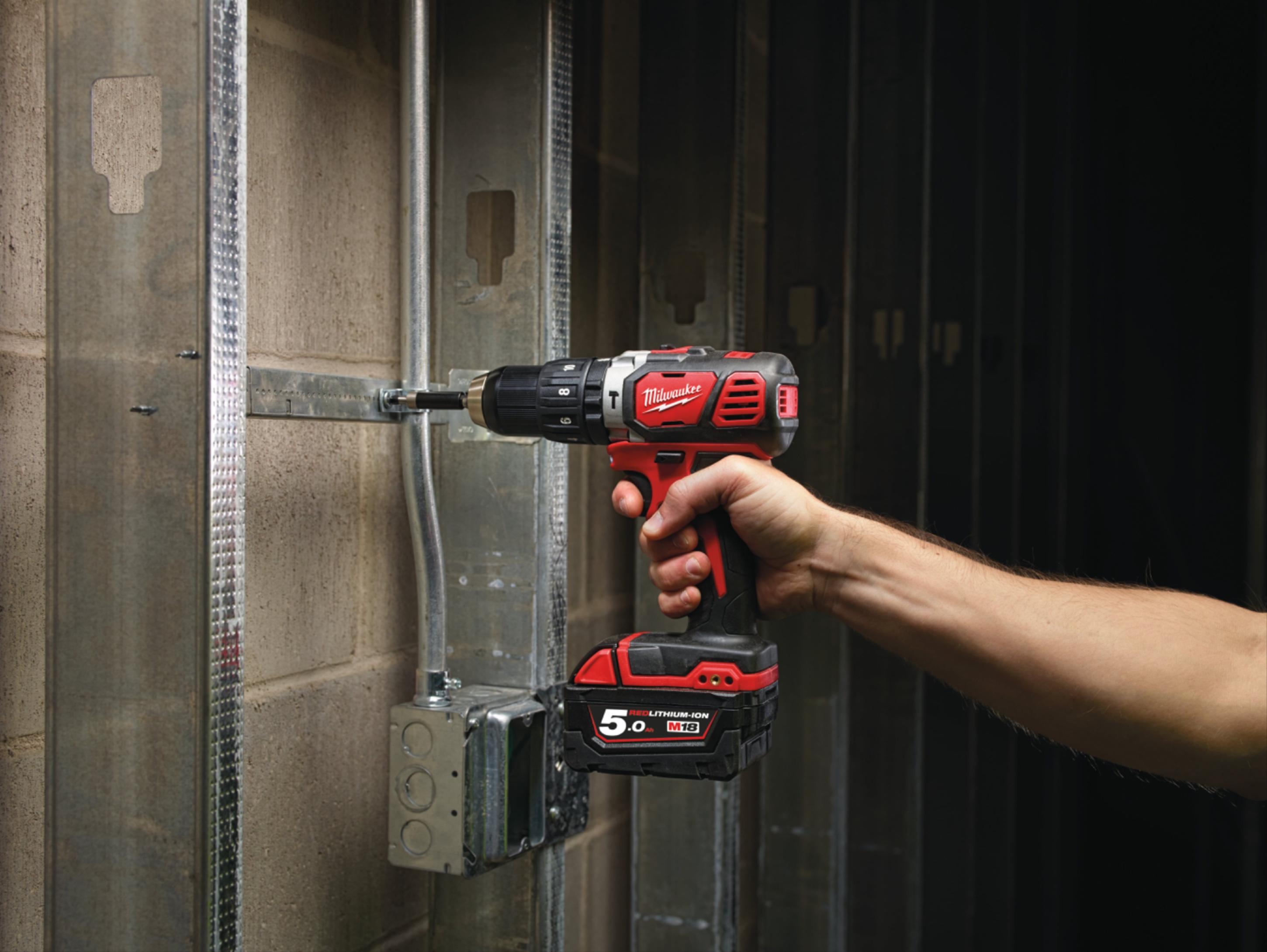 Набор электроинструментов Milwaukee M18 BPP2C-402C (4933443552)