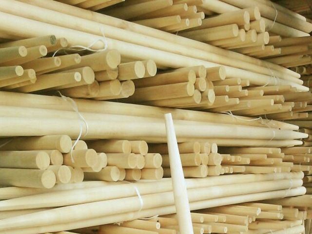 Черенок (косовище деревянное) ф40x1800 (высший сорт ) (ЛИДЕР)