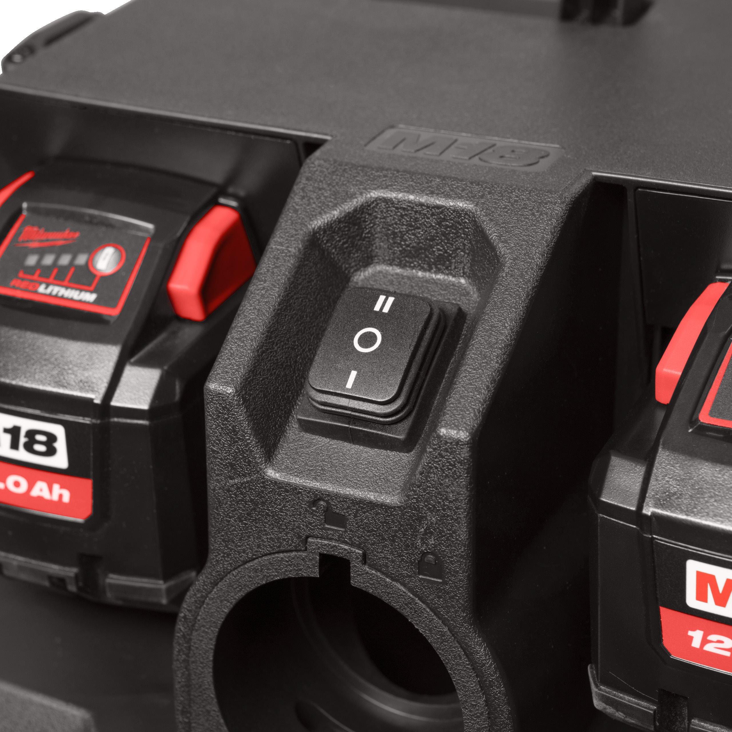Пылесос Milwaukee M18 F2VC23L (4933478964)