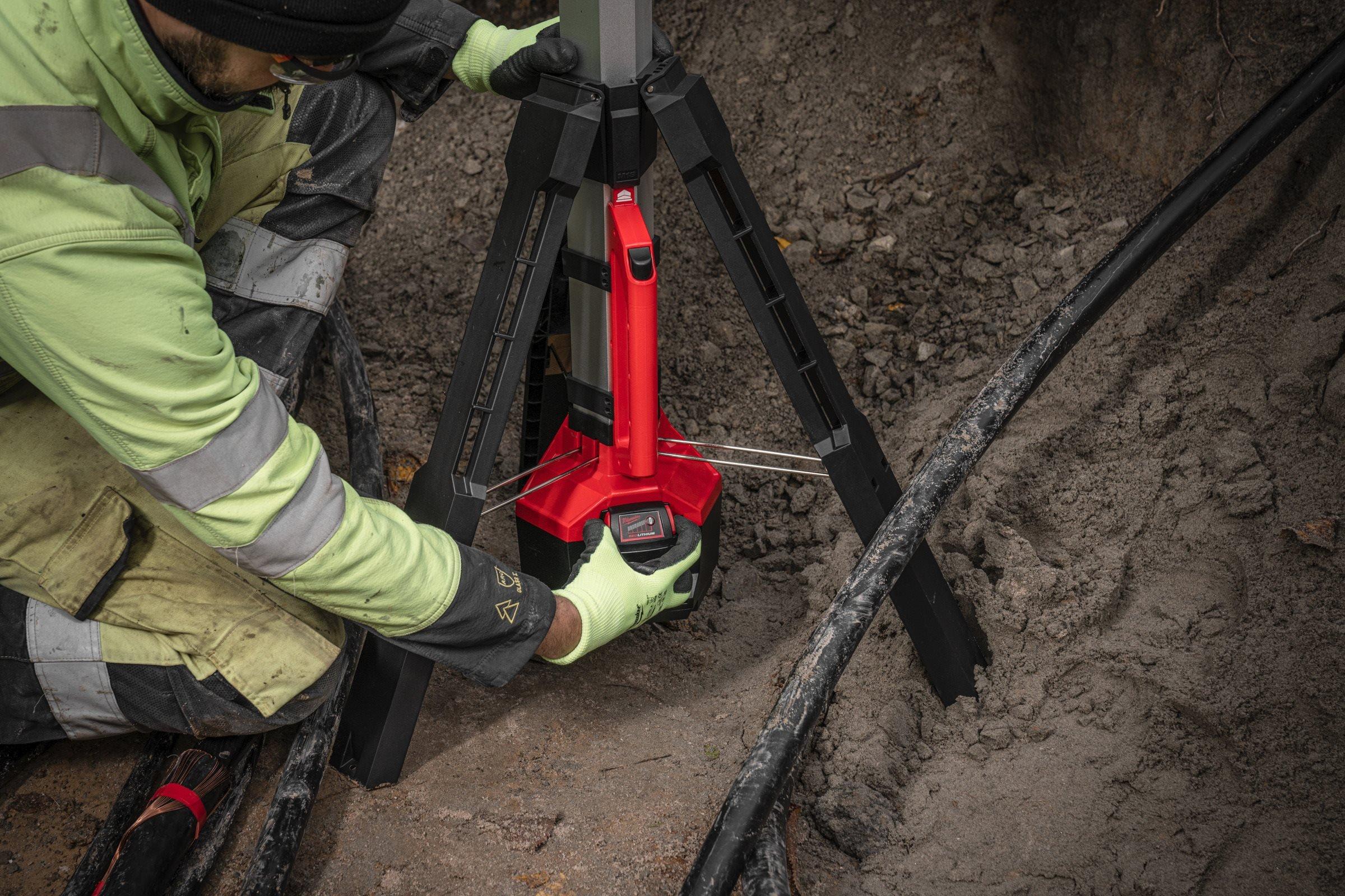 Мачта освещения Milwaukee M18 SAL2-0 (4933492486)