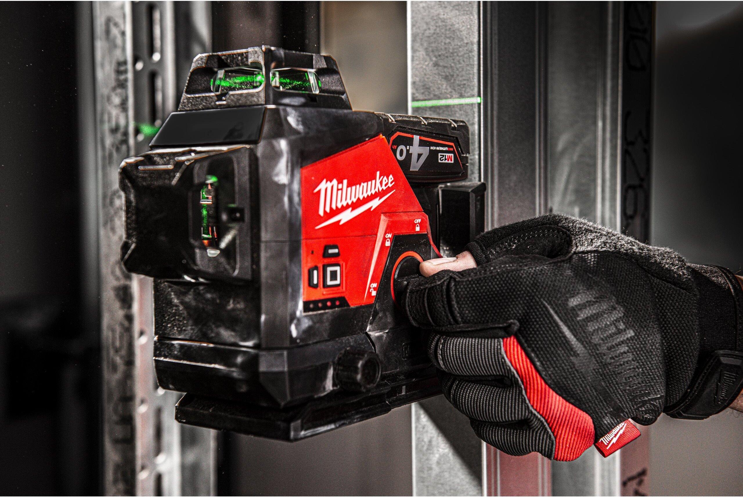 Лазерный нивелир Milwaukee M12 3PL-0C (4933478103)