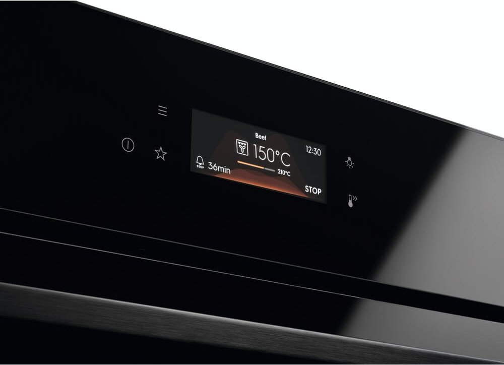 Духовой шкаф Electrolux EOB8S39H черный
