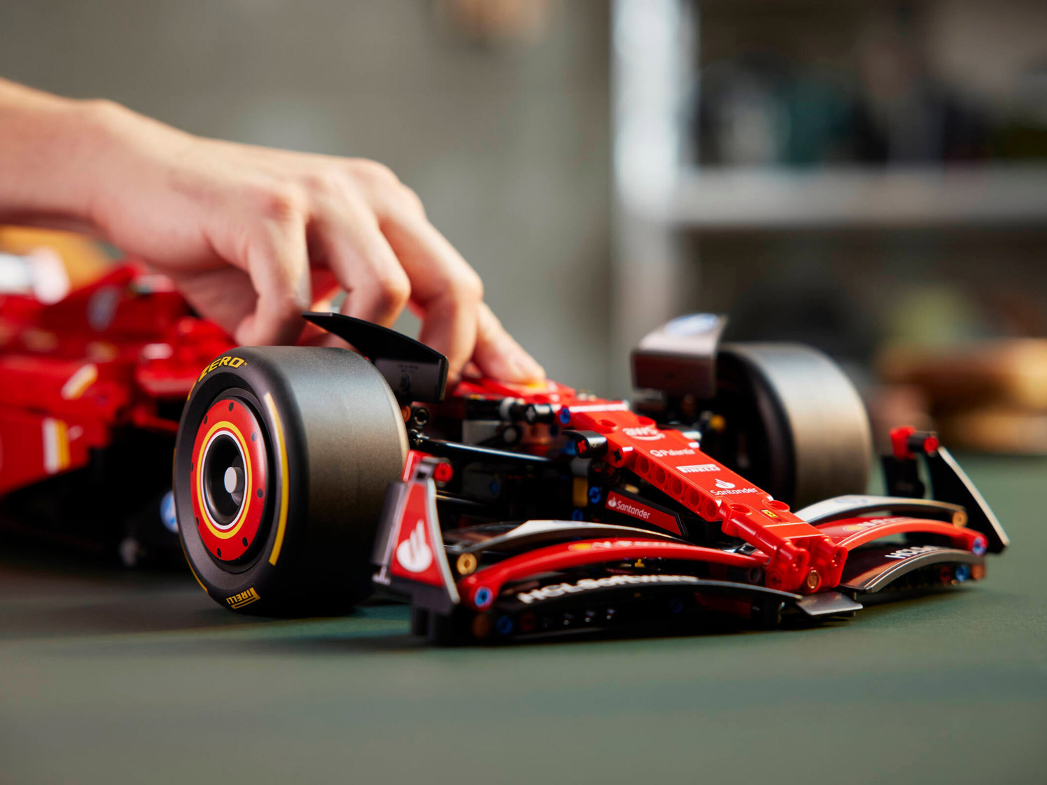 Конструктор Lego Technic Гоночный автомобиль Ferrari SF-24 F1 (42207)