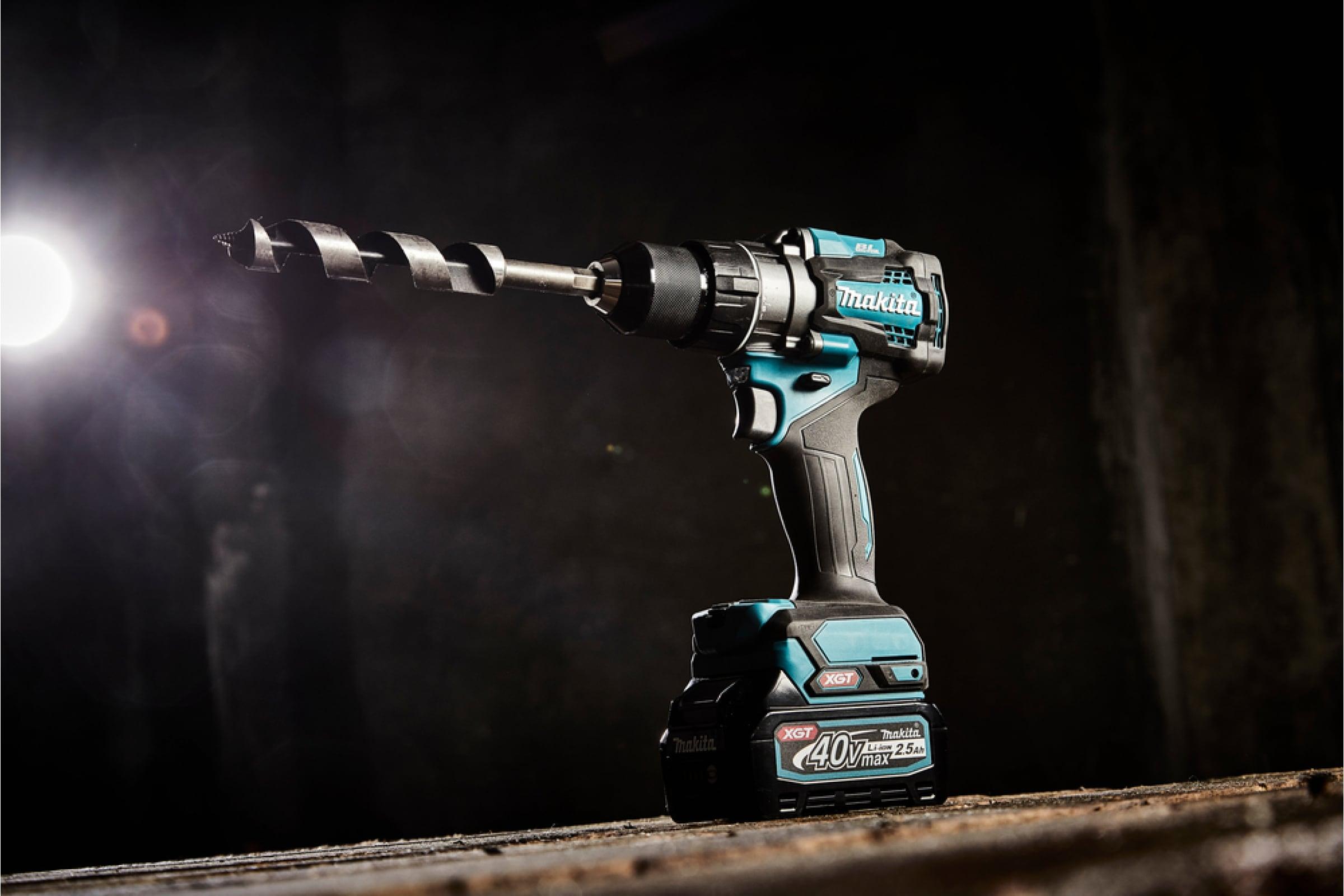 Дрель-шуруповерт Makita DF001GZ
