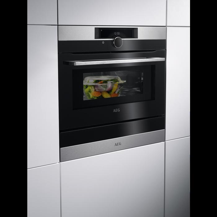 Духовой шкаф AEG KMK968000M нержавеющая сталь