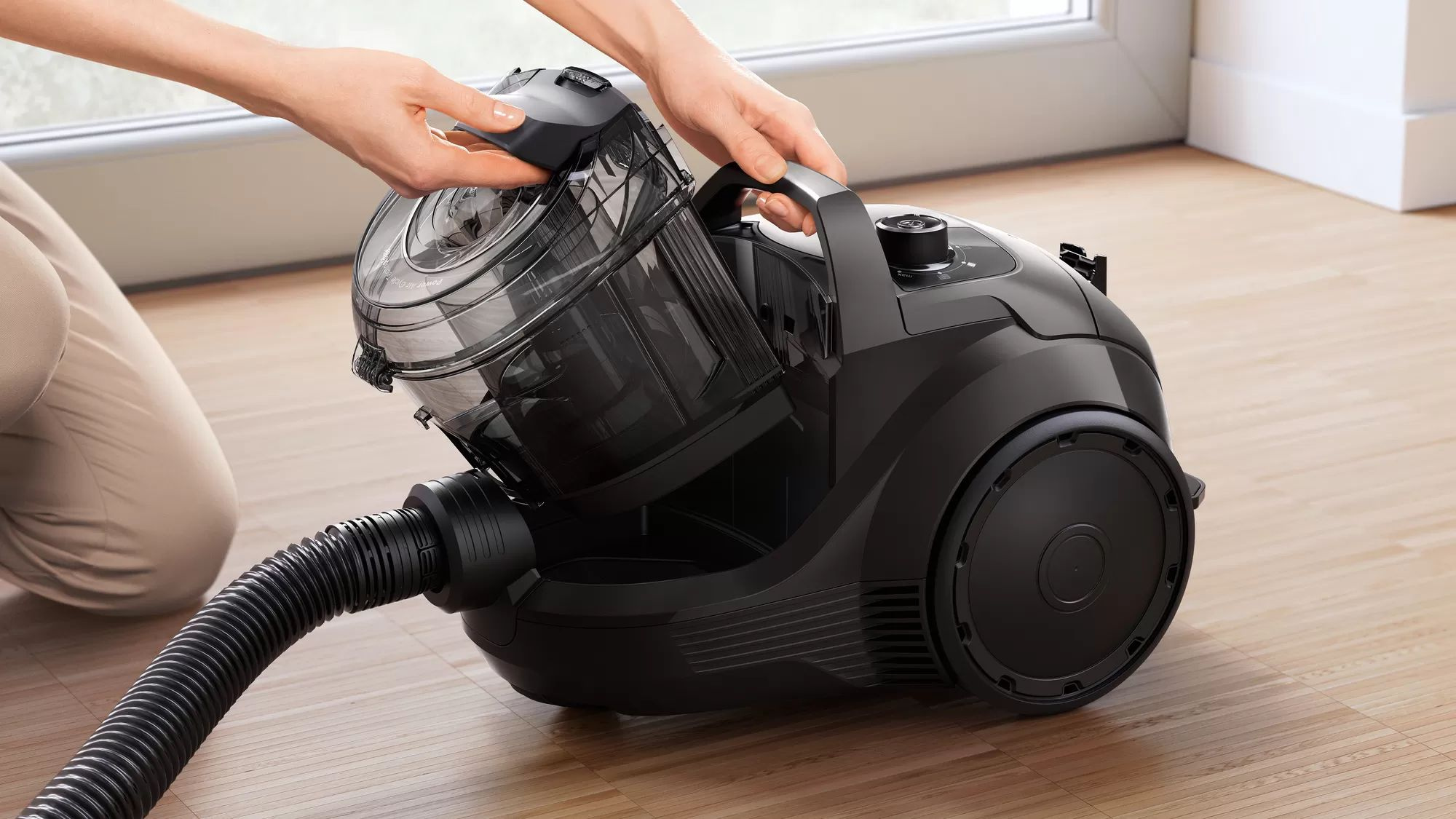 Пылесос Bosch BGC21X300 черный