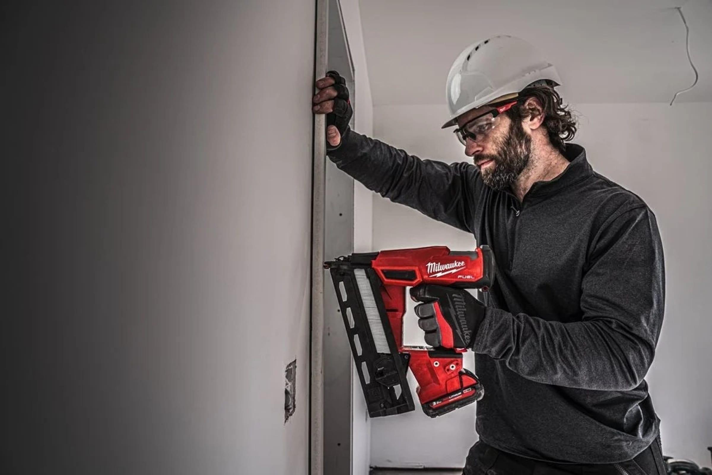 Аккумуляторный нейлер Milwaukee M18 FN16GA-0X (4933478094)