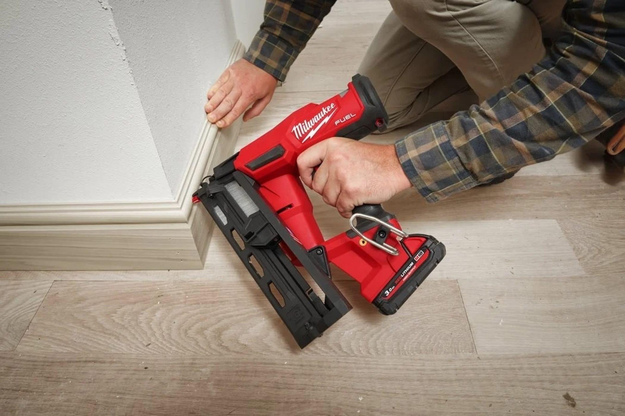 Аккумуляторный нейлер Milwaukee M18 FN16GA-0X (4933478094)