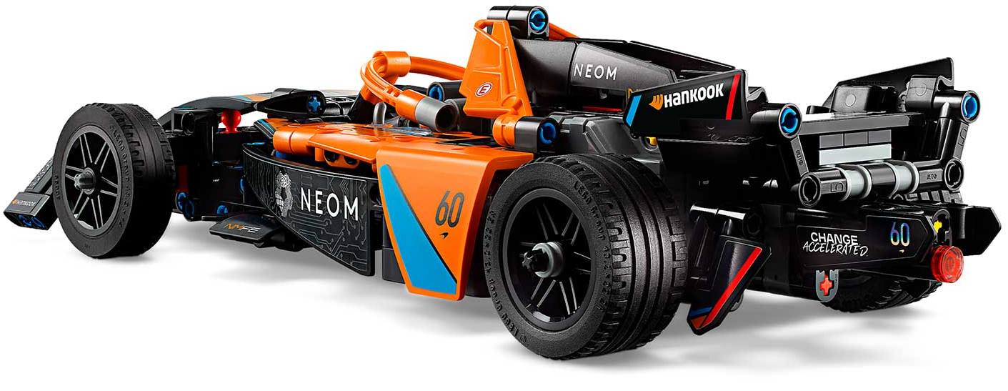 Конструктор Lego Technic Гоночный автомобиль NEOM McLaren Formula E (42169)