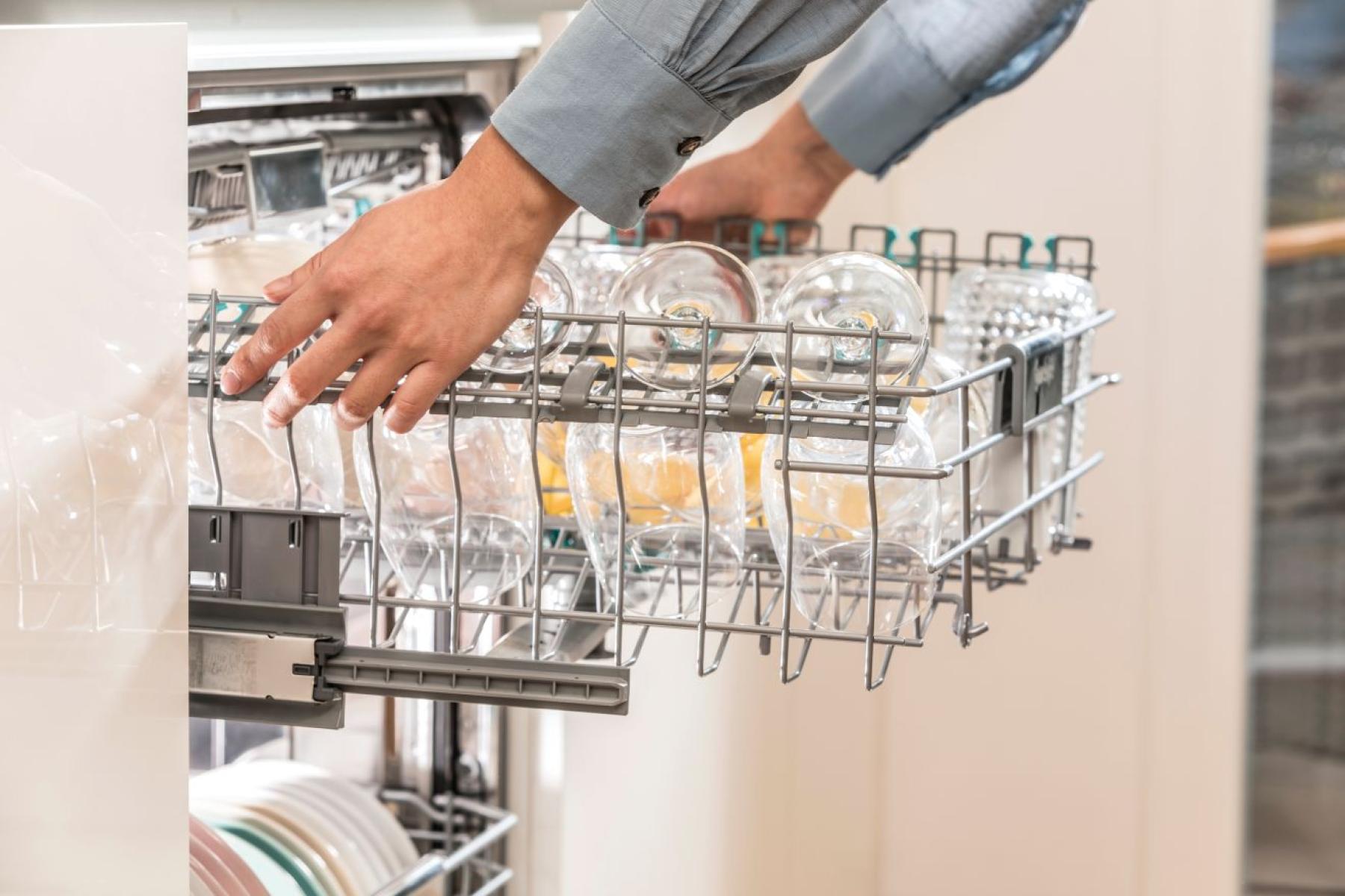 Посудомоечная машина Gorenje GV642D90 черный