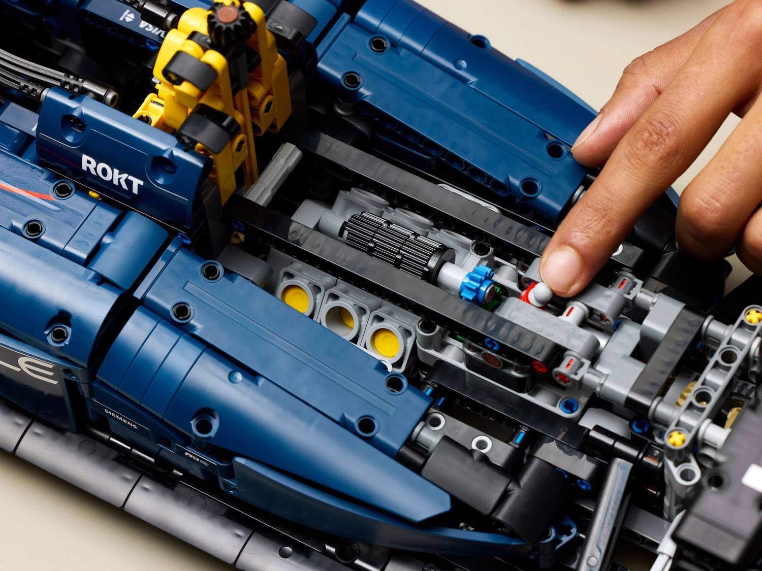 Конструктор Lego Technic Гоночный автомобиль F1 Oracle Red Bull Racing RB20 (42206)