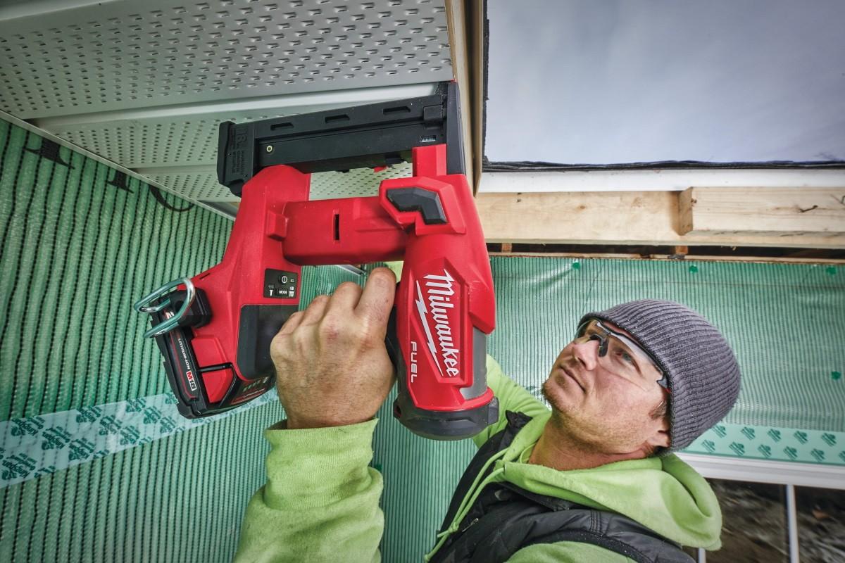 Аккумуляторный степлер Milwaukee Fuel M18 FNCS18GS-0X (4933471942)