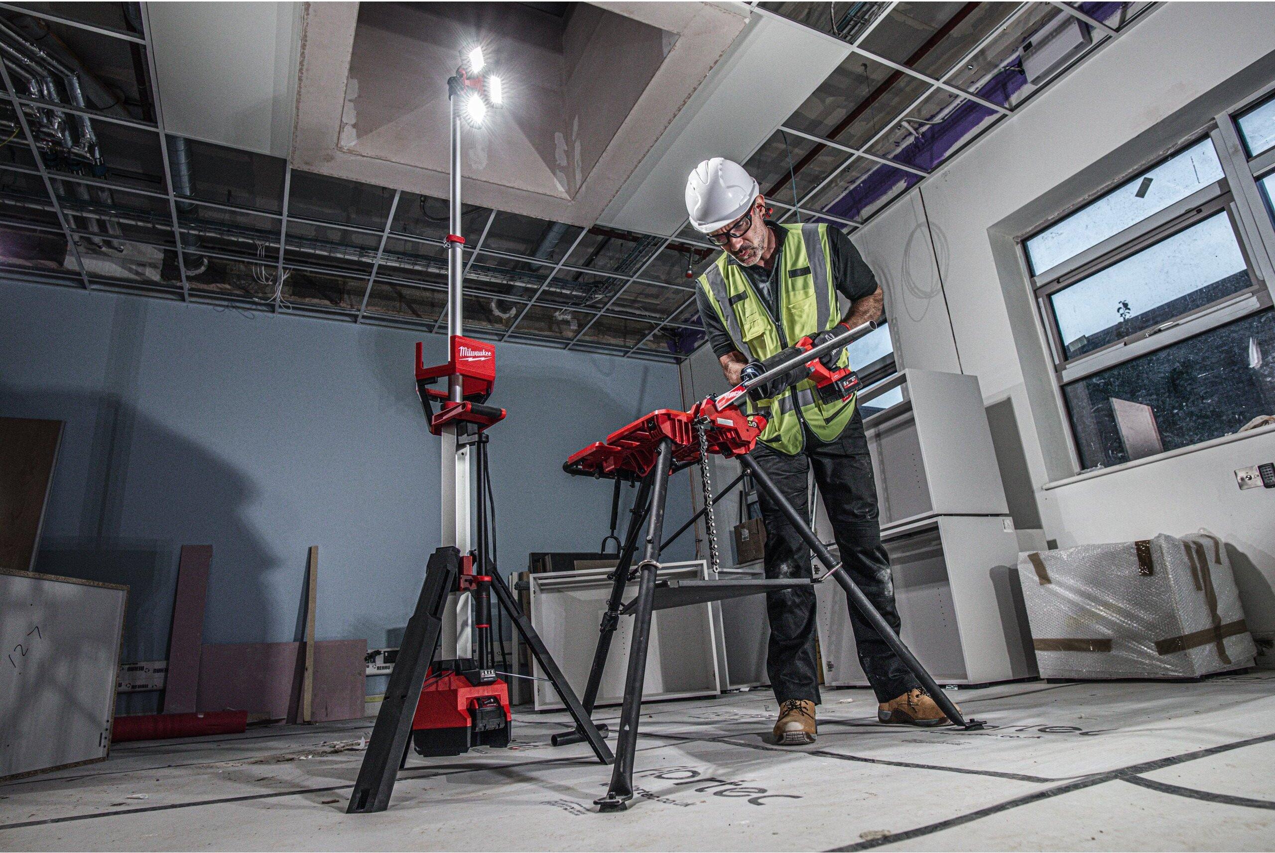 Мачта освещения Milwaukee M18 HOSALC-0 (4933478116)