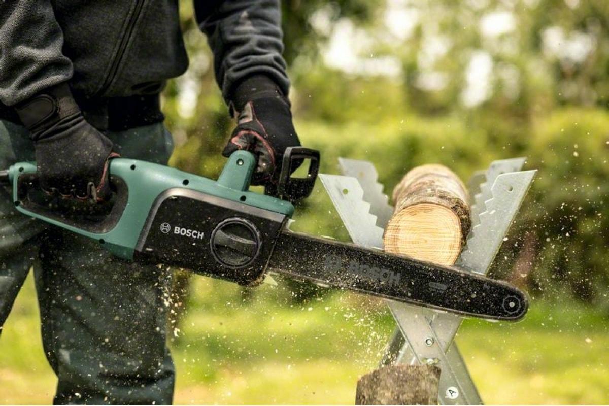 Электропила цепная Bosch UniversalChain 40 (0.600.8B8.402)