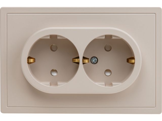 Розетка 2-ая (скрытая, с/з, со шторками) песочная, Carre, BYLECTRICA