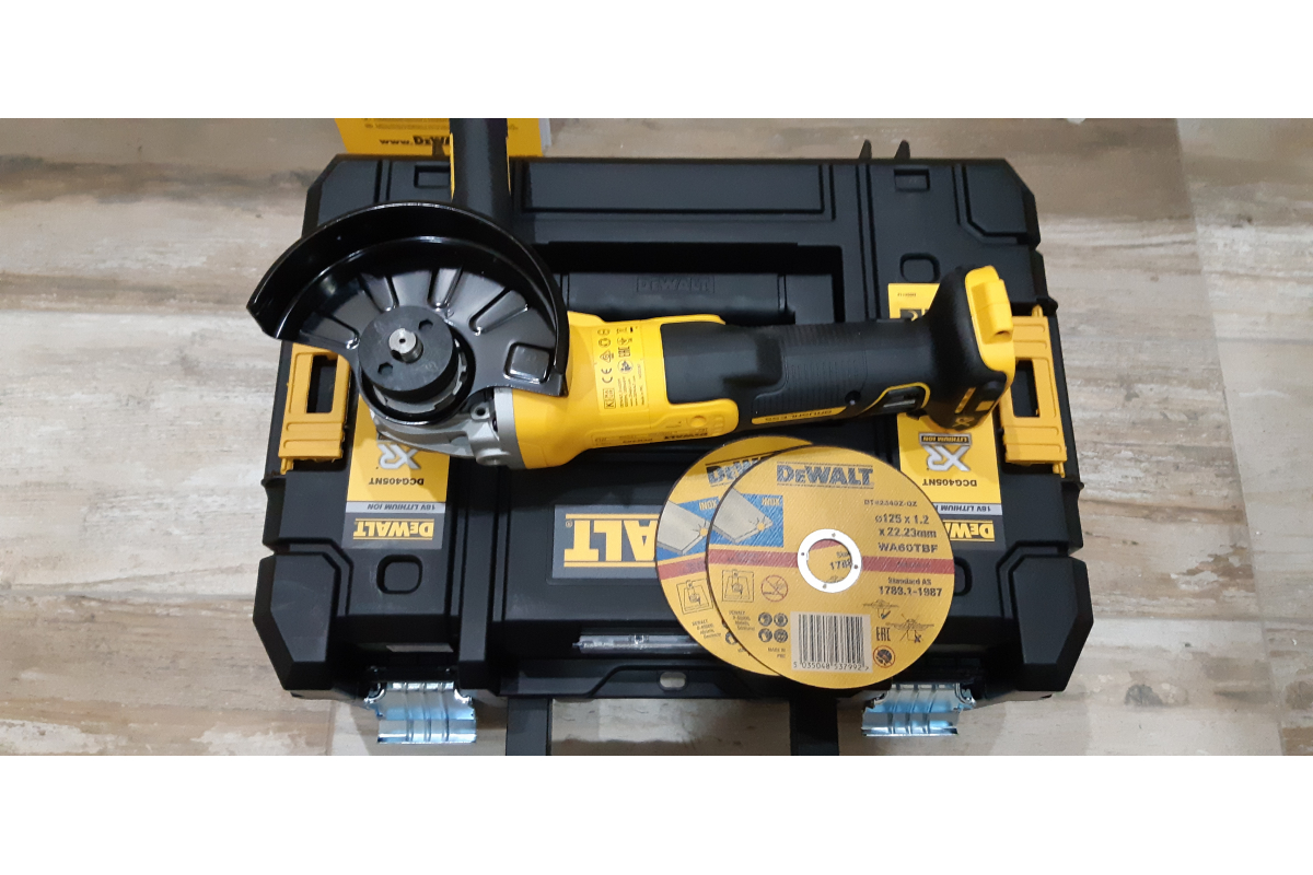 Угловая шлифмашина DeWalt DCG405NT