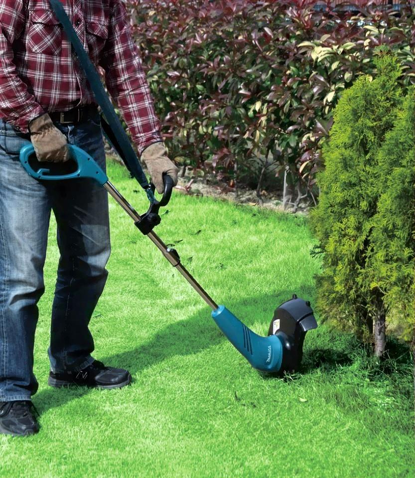 Триммер Makita UR3000